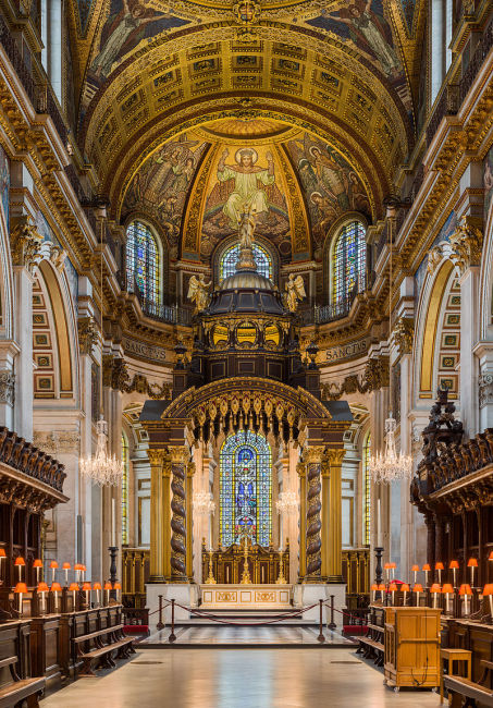 800px-St_Paul's_Cathedral_High_Altar,_London,_UK_-_Diliff