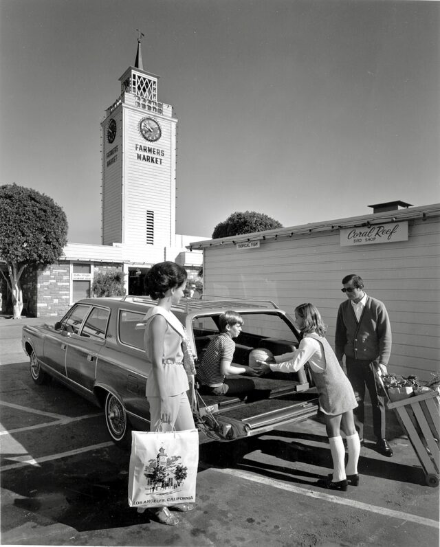 Historic Original Farmers Market - Los Angeles - The Global Adventures ...
